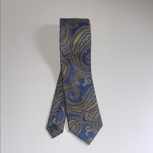 JOS. A. BANK Blue Gold Paisley Silk Tie Hand Made In China W: 3.5" EX COND